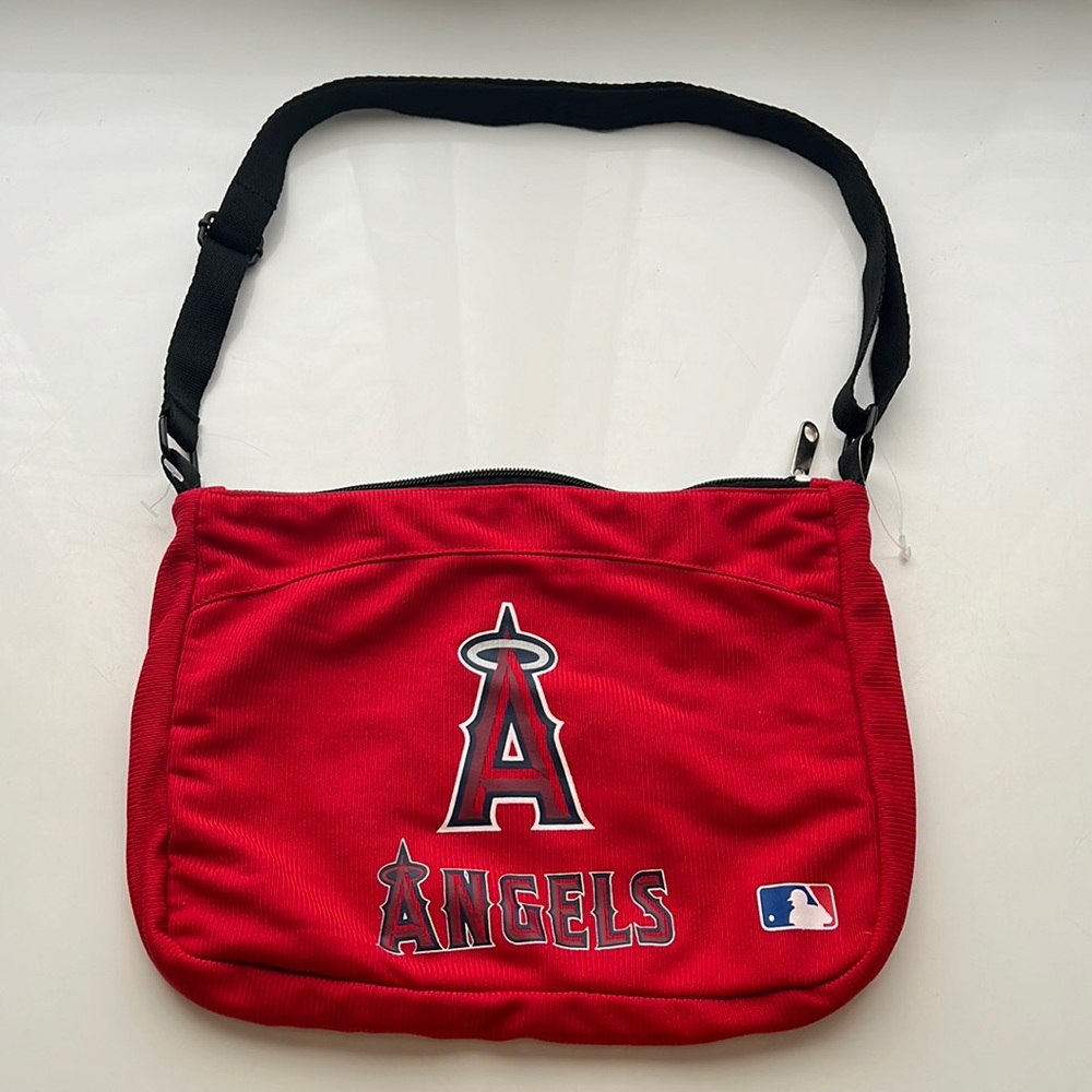 Angels crossbody